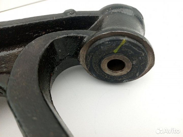 Рычаг подвески нижний передний правый Volkswagen