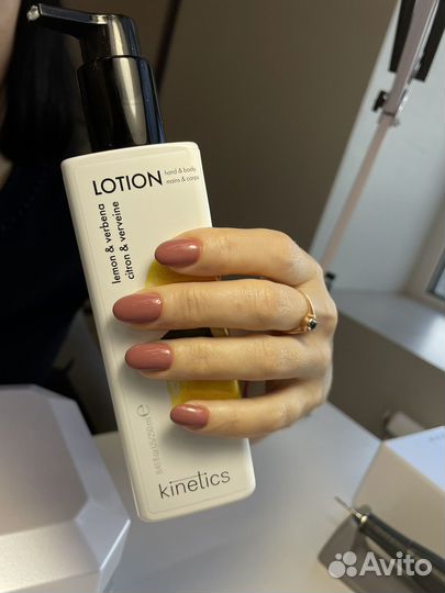 Нужна модель на маникюр и педикюр