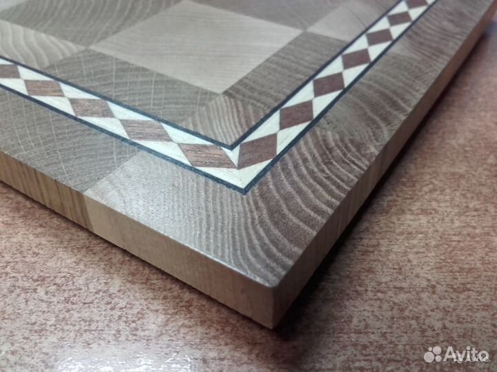 Шкатулка с инкрустацией маркетри