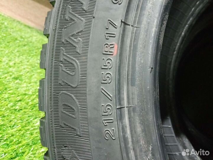 Dunlop SP Winter Ice 02 215/55 R17