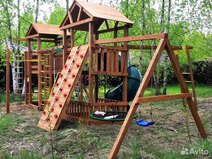 Детская игровая площадка. 10 лет защита от гниения