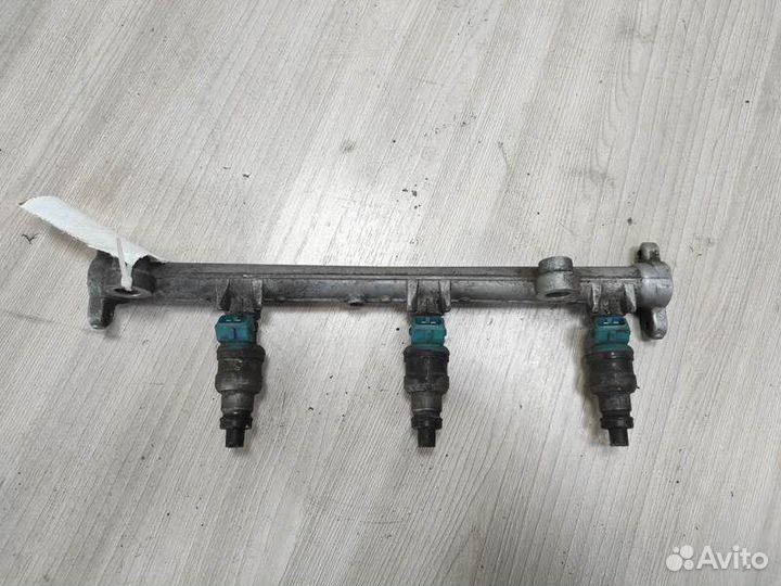 Рейка топливная рампа (в сборе) Mitsubishi Galant