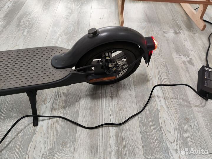 Электросамокат Xiaomi Electric Scooter Essential