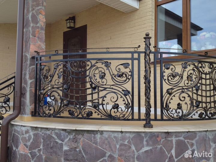 Кованые перила для лестниц