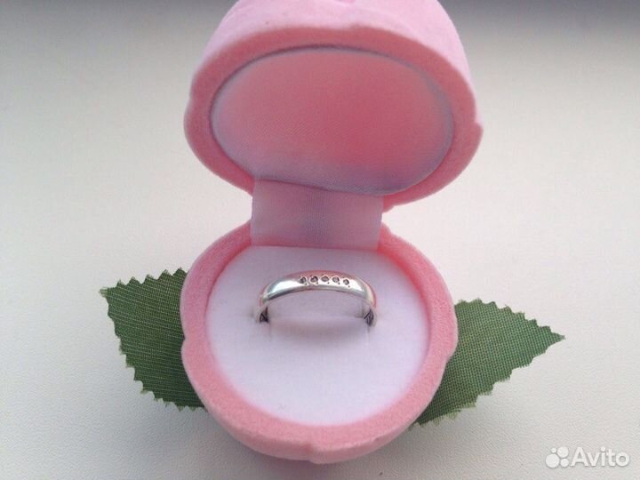Серебряное кольцо