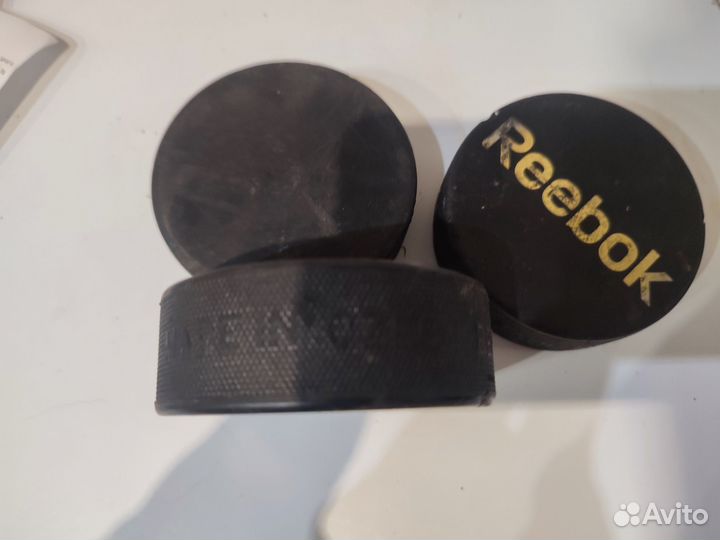 Шайба хоккейная бу