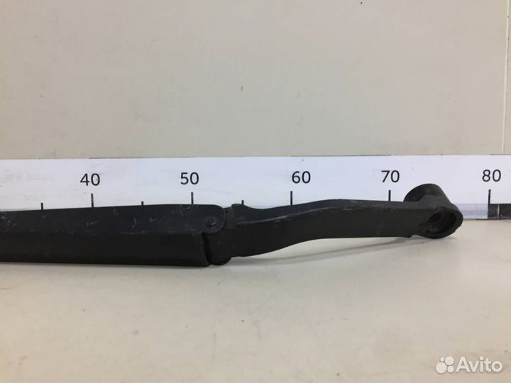 Поводок стеклоочистителя передний правый Mitsubish