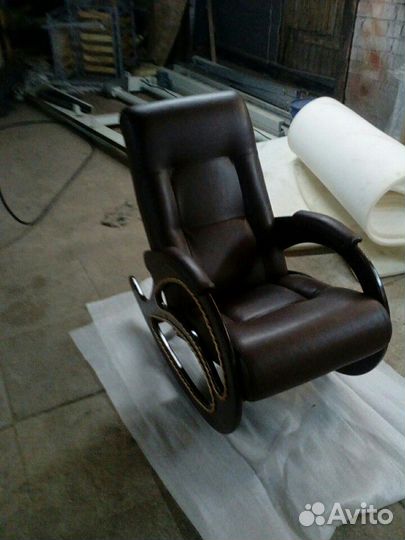 Перетяжка и ремонт мягкой мебели