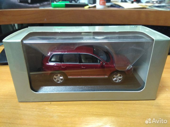 1 43 VW Touareg II 2005