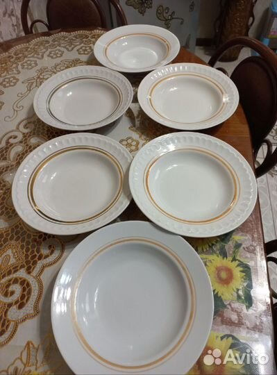 Фарфоровые тарелки б/у