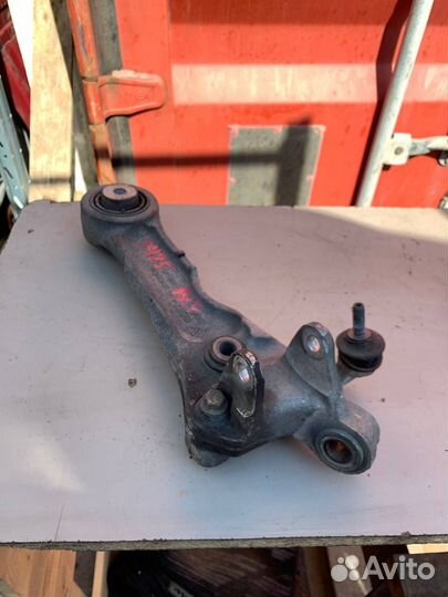 Рычаги передние нижние прямые левые Ягуар XF