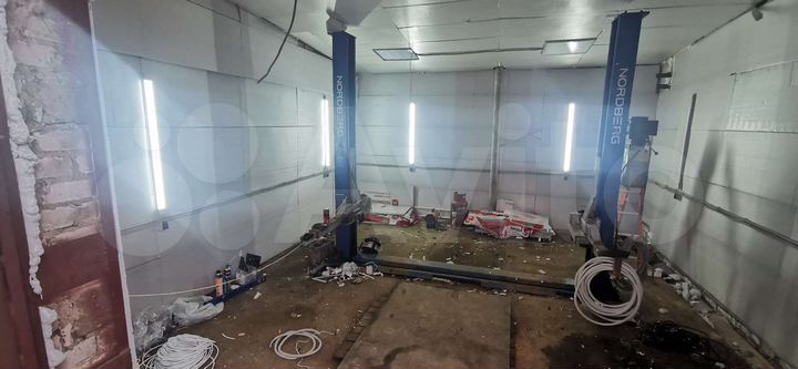 Гараж, > 30 м²