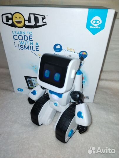 Интерактивный обучающий робот coji