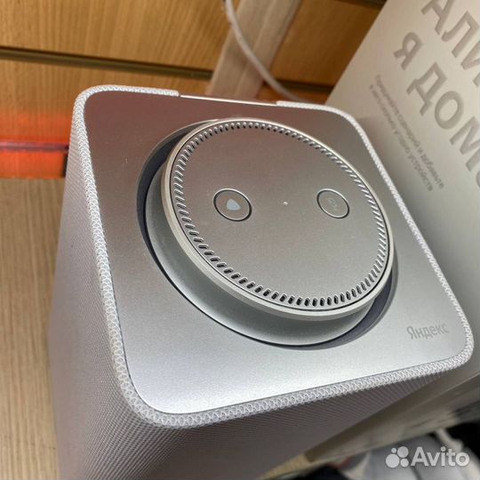 Колонка Яндекс Макс