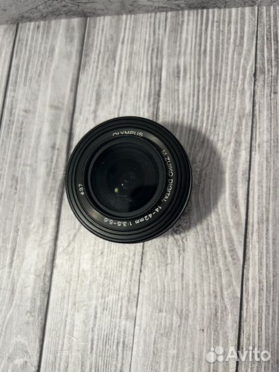 Объектив Olympus M.Zuiko Digital 14-42mm 1:3.5-5.6