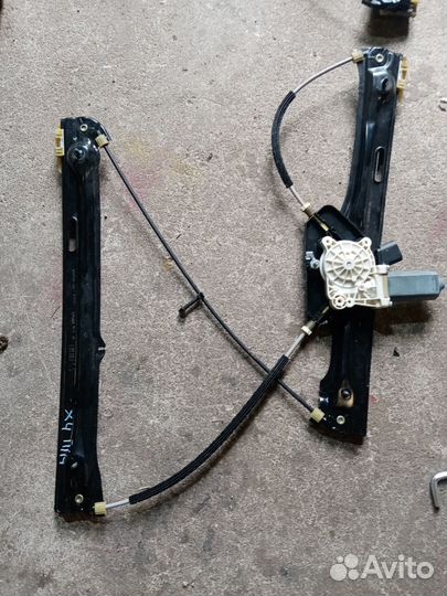 Стеклоподъемник передний на бмв Х4 F26 2015r