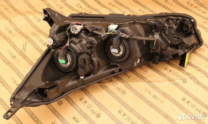 Фара правая nissan micra 5 V K14 16+ обычная + LED