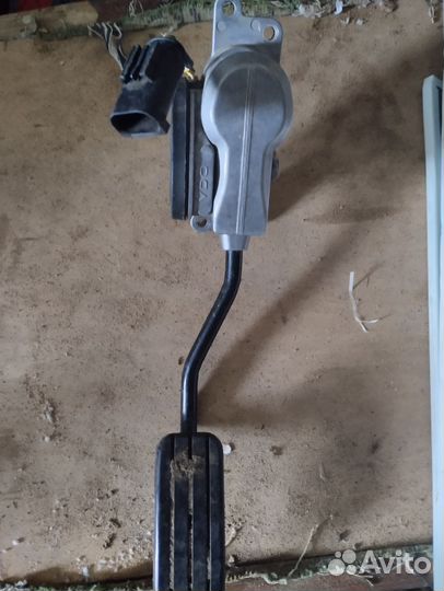 Педаль газа