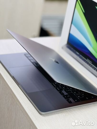 Apple MacBook Pro 13 M1 2020 8Gb/256Gb SSD