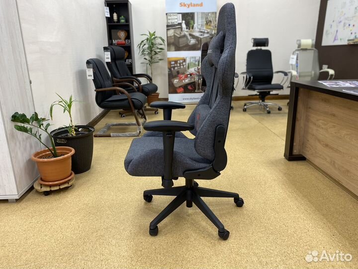 Игровое геймерское кресло