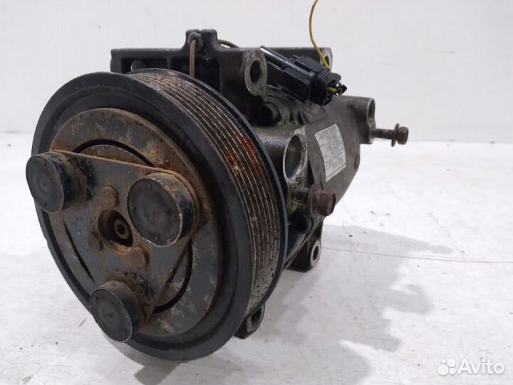 Компрессор кондиционера Nissan Navara D40