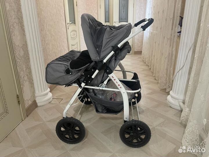 Коляска для двойни