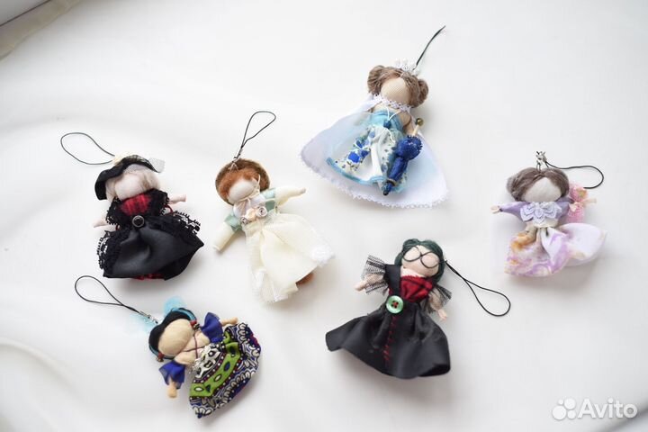 Маленькие Куколки брелоки в авто ручная работа
