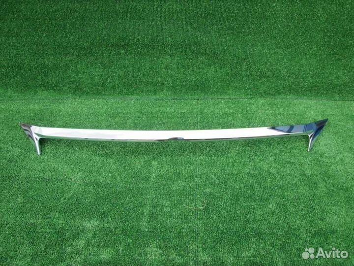 Молдинг решетки радиатора Lexus Ct200H ZWA10