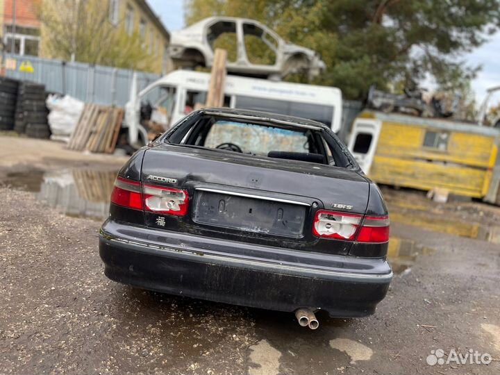 В разборе Honda Accord 5 f18a3 МКПП