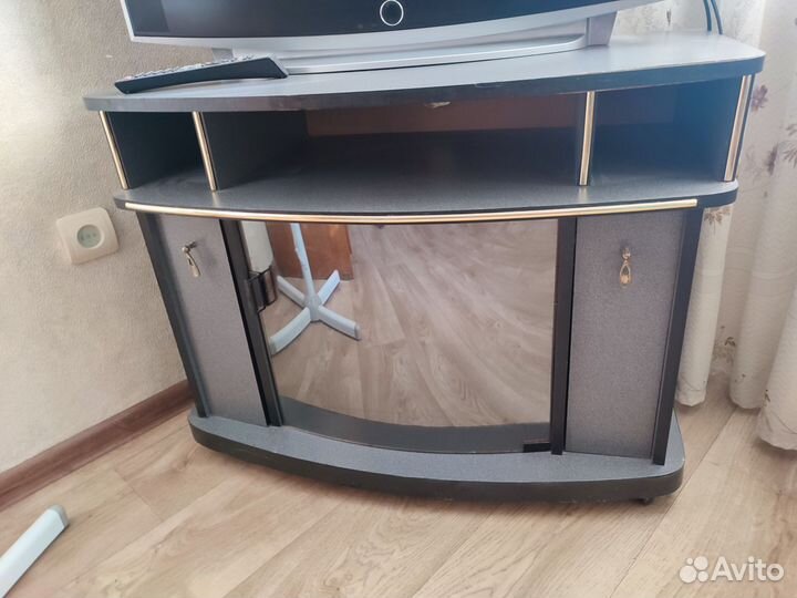 Тумба под телевизор