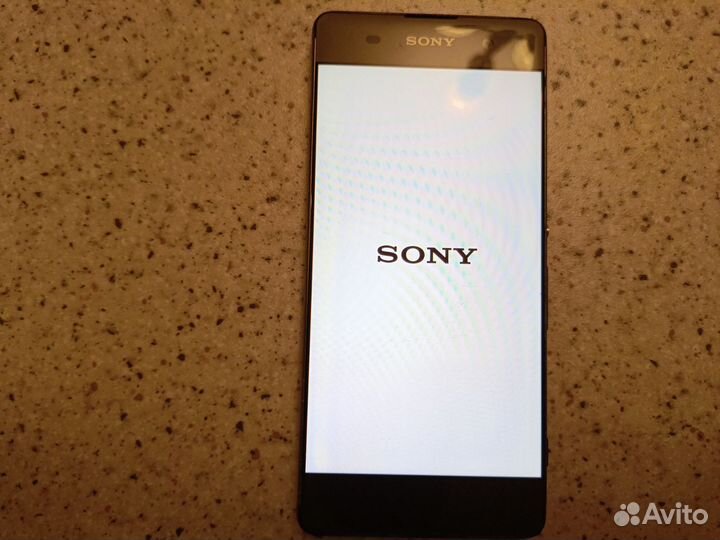Sony Xperia XA, 2/16 ГБ