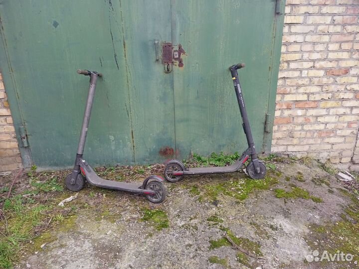 Ninebot es2 запчасти много