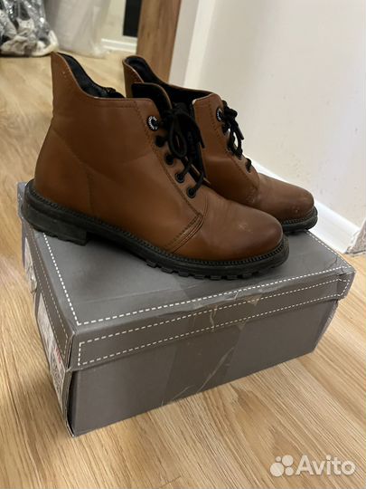 Ботинки женские 36 размер