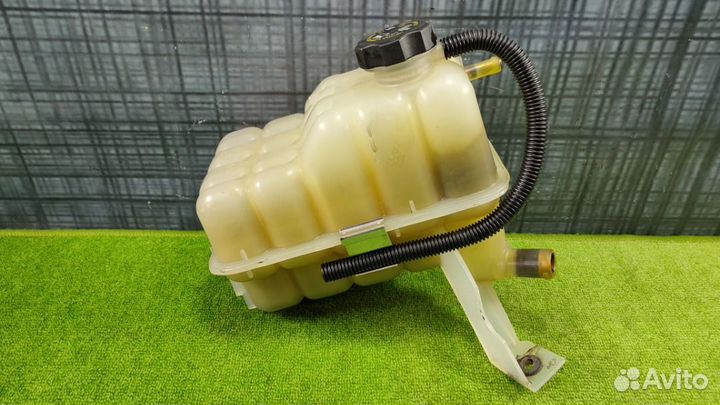 Бачок расширительный Cadillac Escalade LQ9 2004