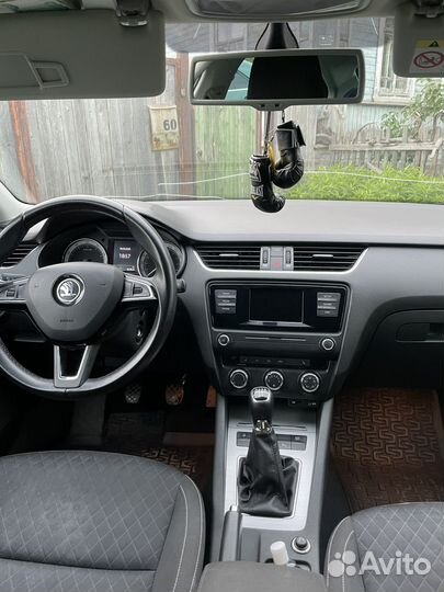 Skoda Octavia 1.6 МТ, 2016, 193 000 км