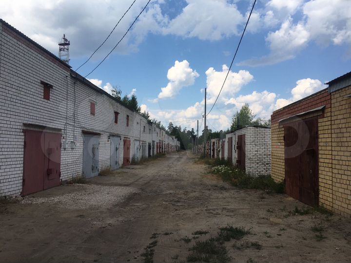 Гараж, > 30 м²