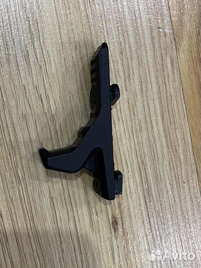 Кронштейн Кронштадт m lok