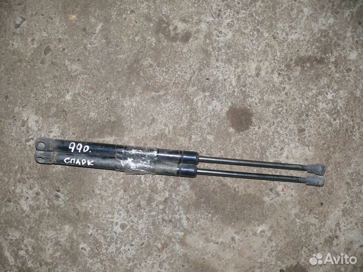 Амортизаторы багажника Chevrolet Spark M200 2005