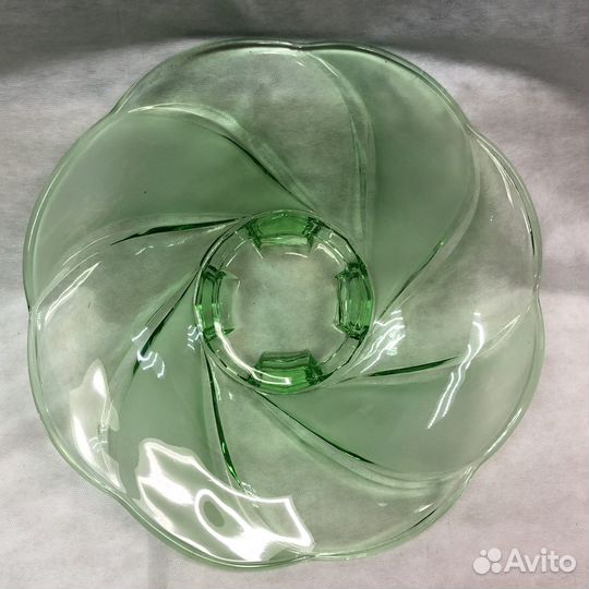 Набор из зеленого стекла ваза и 6 блюдец