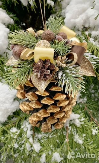 Новогодние украшения на елку, шишки