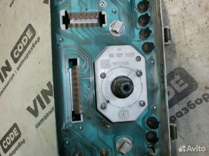 Панель приборов Opel Frontera