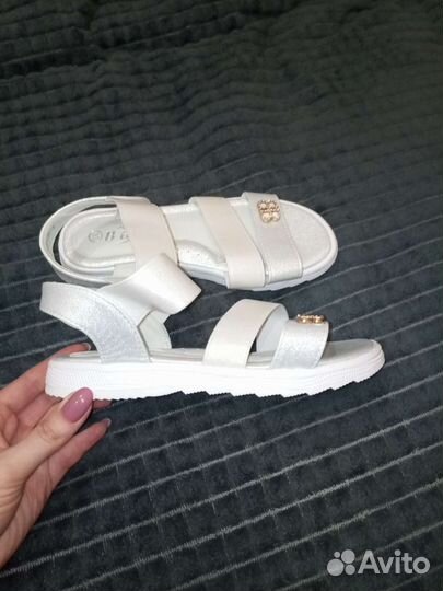 Сандалии для девочки