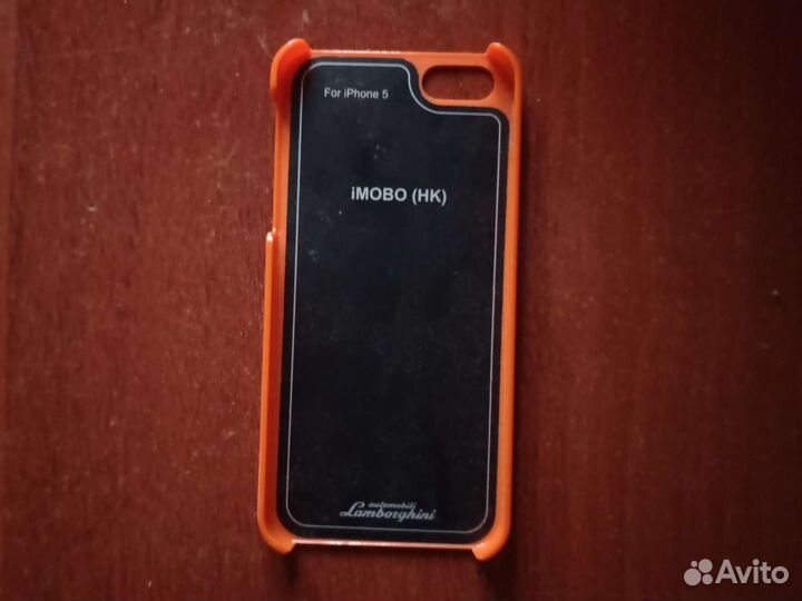Продам 2 чехла на айфон 5