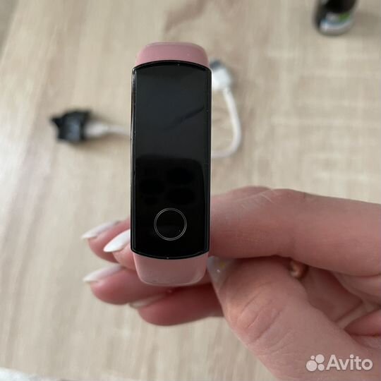 Фитнес браслет honor band 5