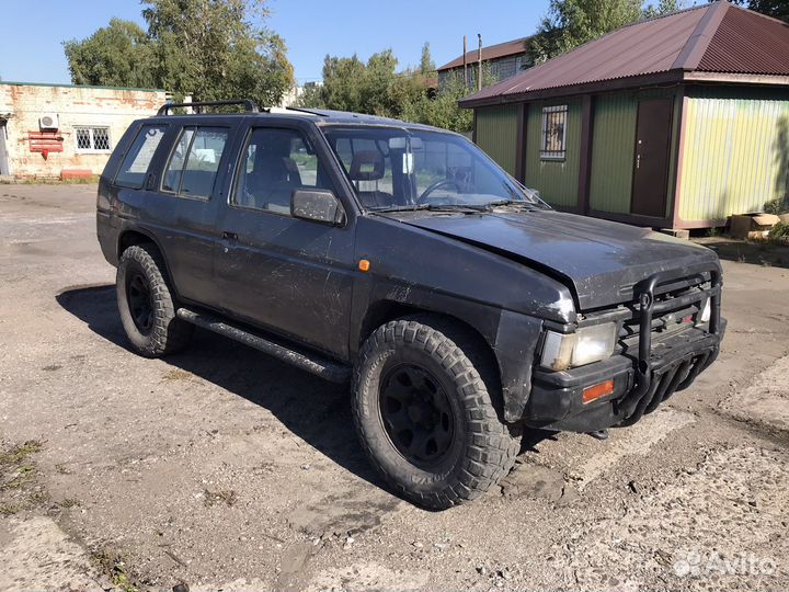 Разбирается Nissan Terrano 1 TD27T МКПП