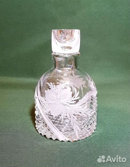 Хрустальный графинчик. 370 мл
