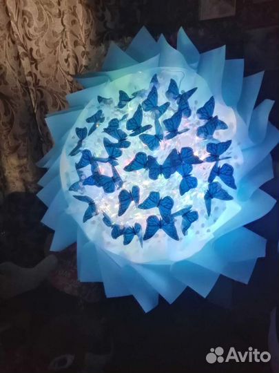 Букет из бабочек светящиеся