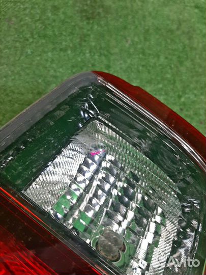 Стоп сигнал toyota noah ZRR80 2011 контрактная