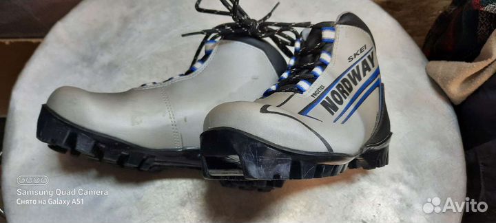 Лыжные ботинки