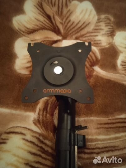 Кронштейн для монитора на стол